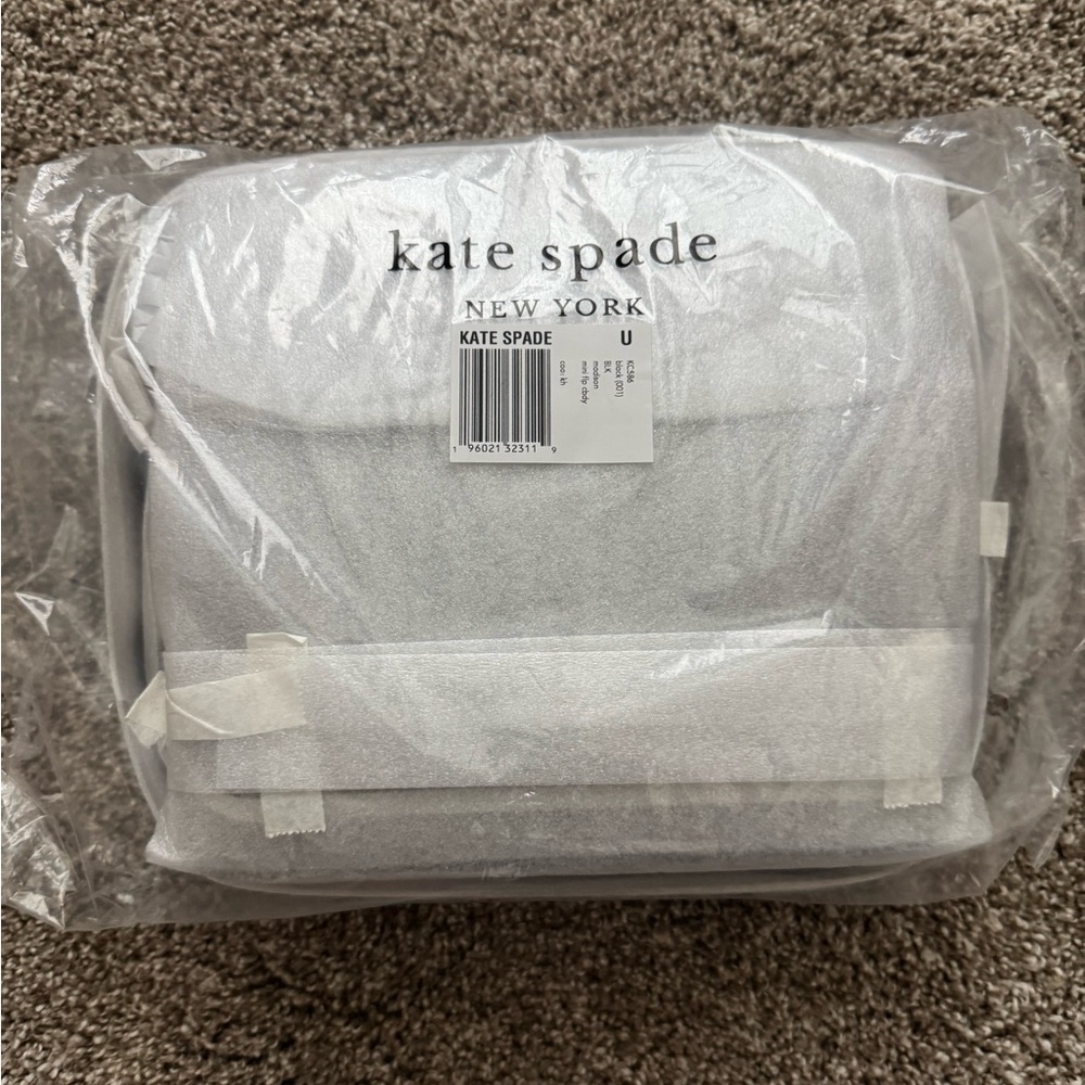 Kate Spade Madison Willow Mini Crossbody Black with Silver Chain NWT - Picture 10 of 14